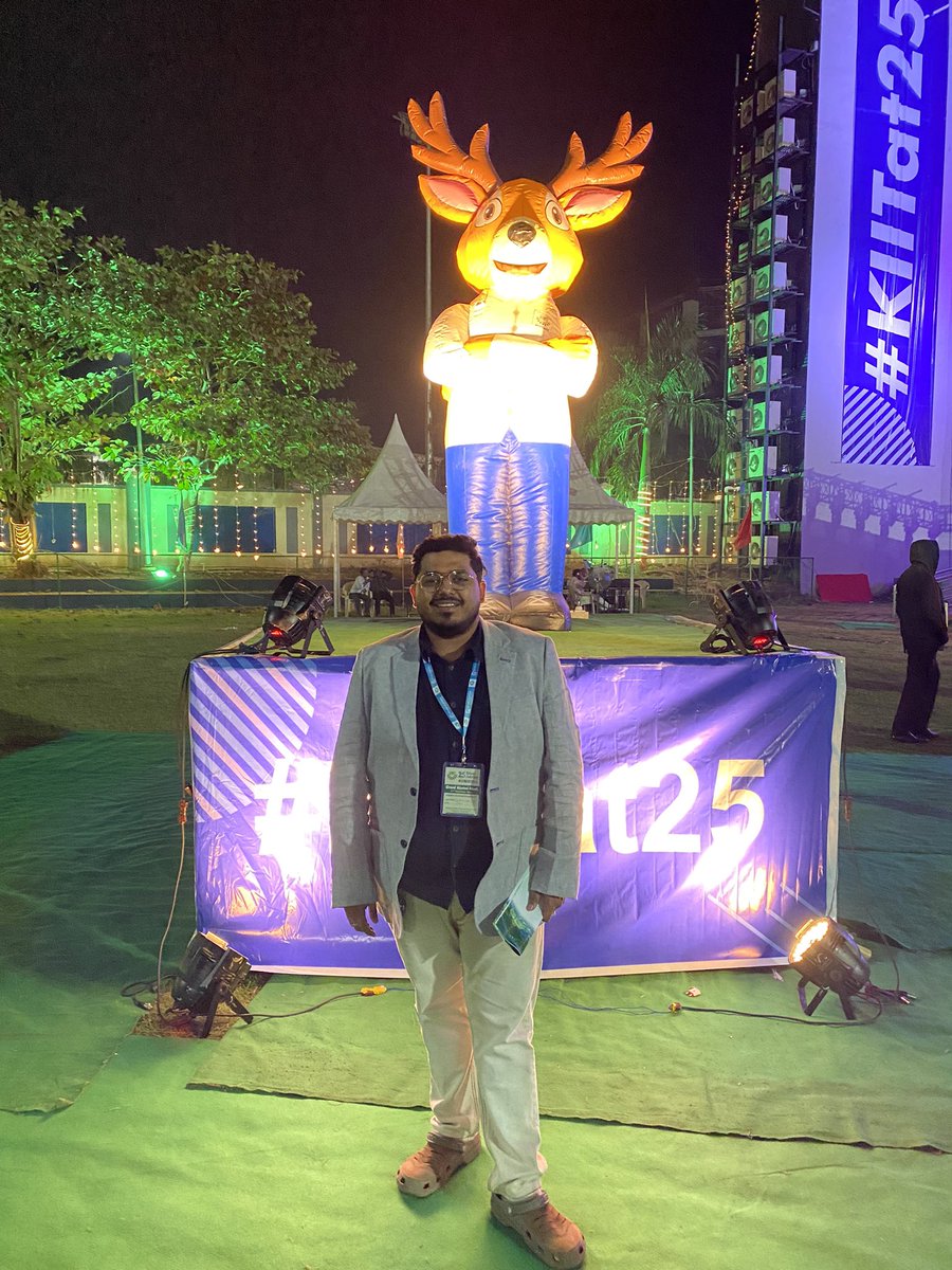 DrAnsumanKar's tweet photo. It is always a pleasure to meet @achyuta_samanta sir and get inspirational advices from himโฆ. While @KIITUniversity is celebrating #KIITat25 we the alums are proudly celebrating our association with our Alma Mater and founder sirโฆ Snaps from KAMYAAB #soiltosilver @KIMSBBSR 1/2 https://t.co/GV29iGvJGX