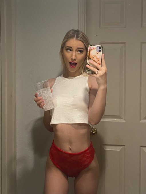 What do you think I want for Christmas? 🎄😈 https://t.co/NbNZX4jyKr