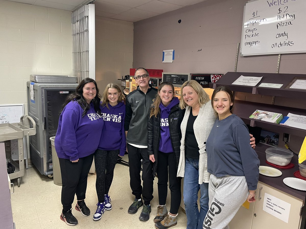 ChaskaBoosters's tweet photo. Ending the year with an all star crew.  Thank you to everyone who helped make 2022 successful.  See you in 2023.  #SoarHawks https://t.co/acA8dc60bF