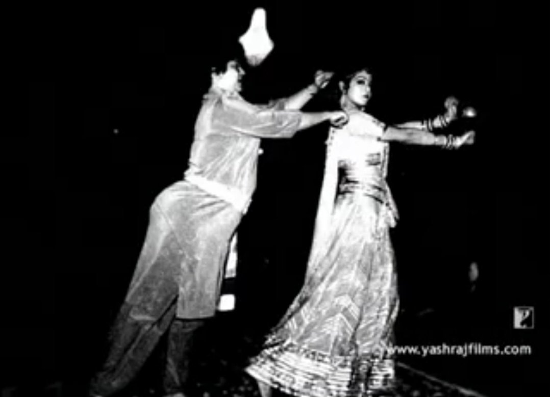 PartapGaurav's tweet photo. #Sarojkhan - Sridevi was larger than life.. 
#memories #Flashback 
#Sridevi with Sarojkhan (Guru ji) and #YashChopra ji on the sets of #Chandni 
Song- mere hathon me nau nau..
@yrf @SrideviBKapoor @yrftalent 
@SrideviKapoor https://t.co/ChgAWT96cP