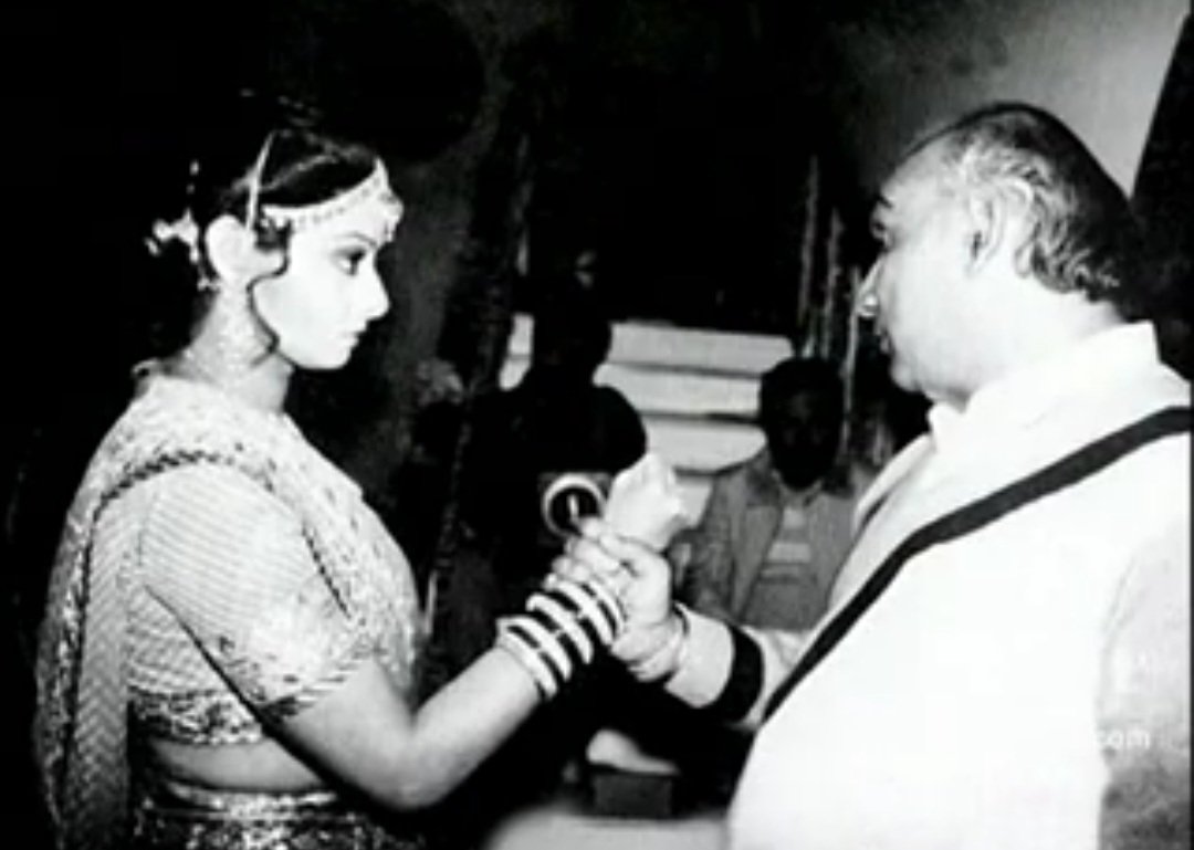 PartapGaurav's tweet photo. #Sarojkhan - Sridevi was larger than life.. 
#memories #Flashback 
#Sridevi with Sarojkhan (Guru ji) and #YashChopra ji on the sets of #Chandni 
Song- mere hathon me nau nau..
@yrf @SrideviBKapoor @yrftalent 
@SrideviKapoor https://t.co/ChgAWT96cP