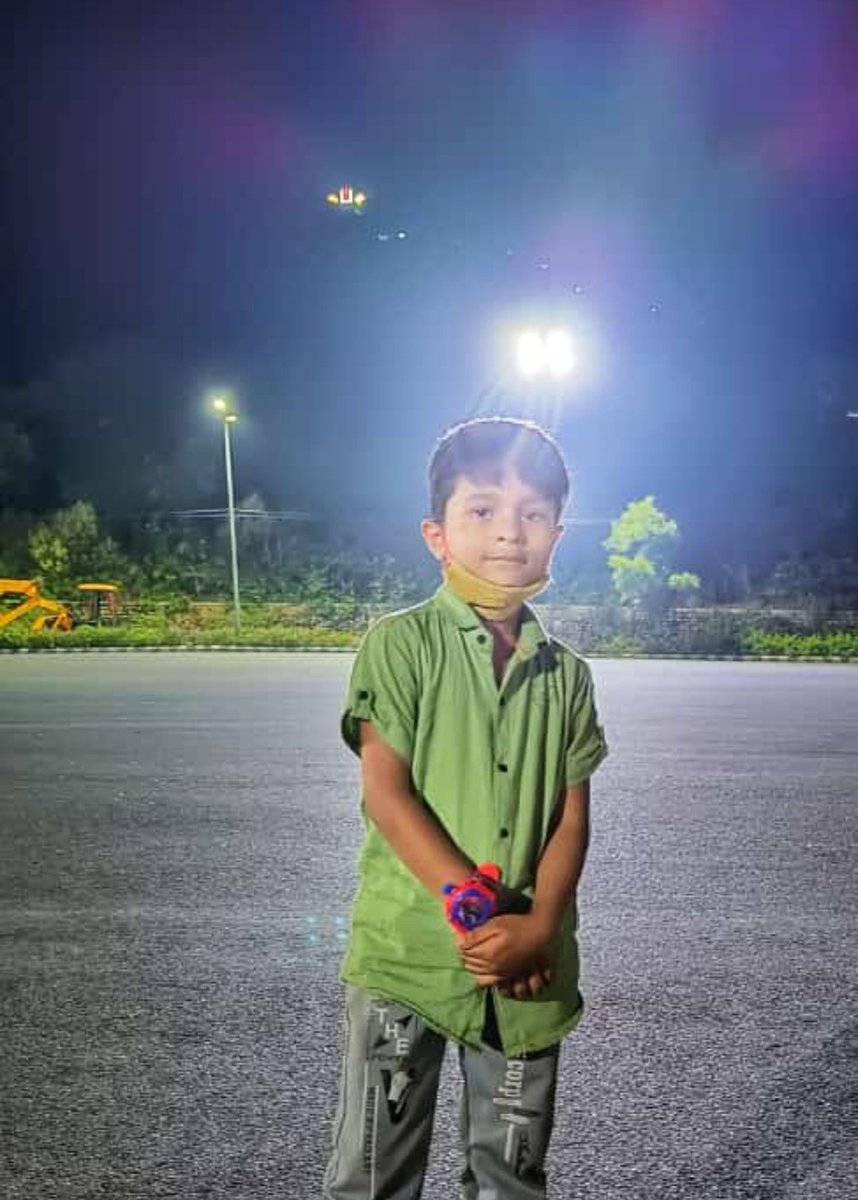AnilMd69's tweet photo. HAPPY BIRTHDAY
My Son
#Ajinkya #Dhavan #Patil.....😍
आपणास शिवनेरीची श्रीमंती,
रायगडाची भव्यता, पुरंदरची दिव्यता,
सिहंगडाची शौर्यता आणि सह्याद्रीची उंची लाभो,
हीच शिवचरणी प्रार्थना!
#अजिंक्य वाढदिवसाच्या हार्दिक शुभेच्छा…
आई तुळजाभवानी आपणास उदंड आयुष्य देवो!🎂😊🍫❤🥰💞 https://t.co/GlPdMPMXXa