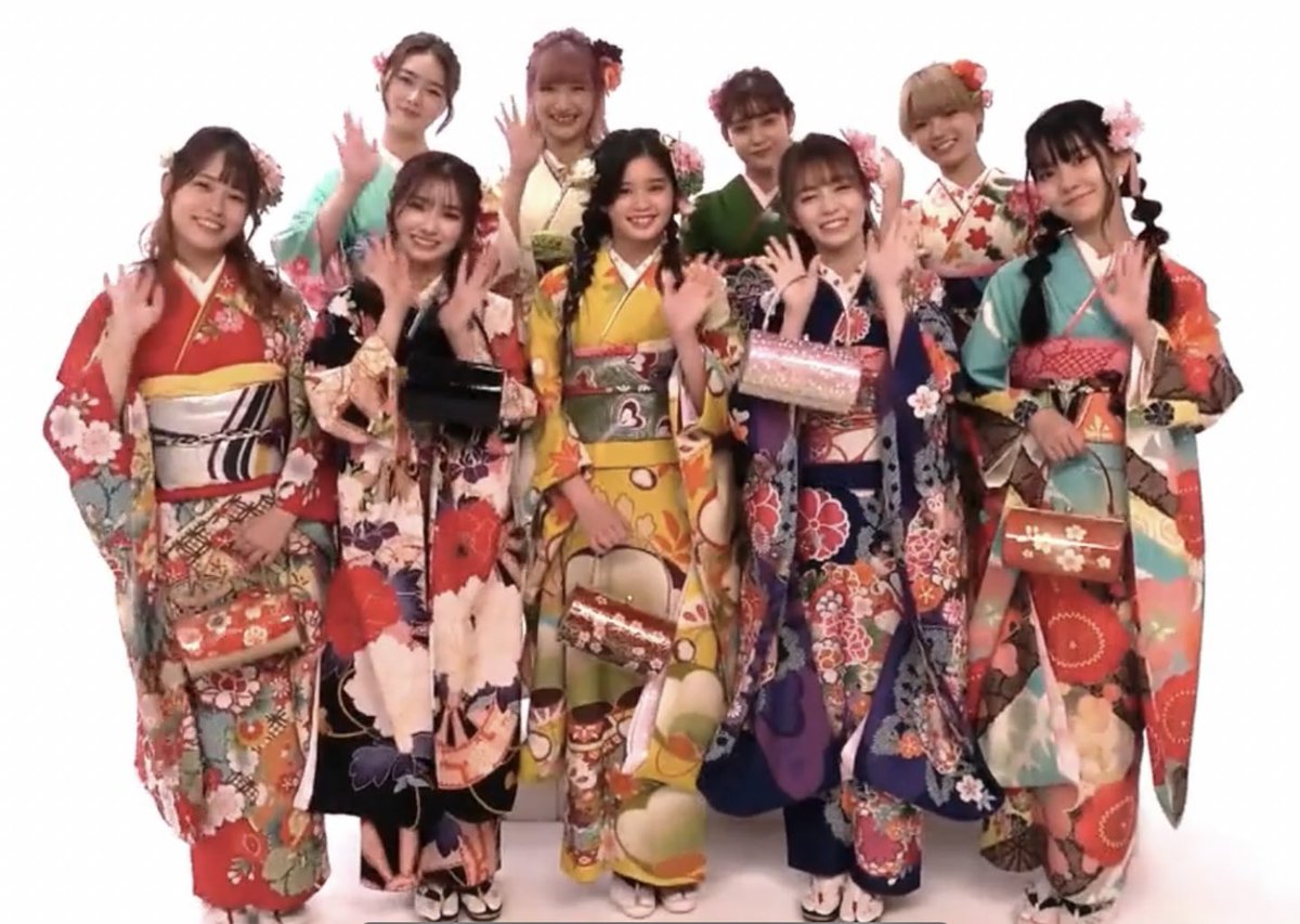 GL_eternally's tweet photo. “ジュニガル“は年末年始のテレビ出演情報がないなぁ...🤣

お正月特番とかで 振り袖で集まる民放の番組期待したいです👘✨

#Girls2
#Lucky2
#iScream 
#JrGirls(仮) https://t.co/yuesw4JeKv