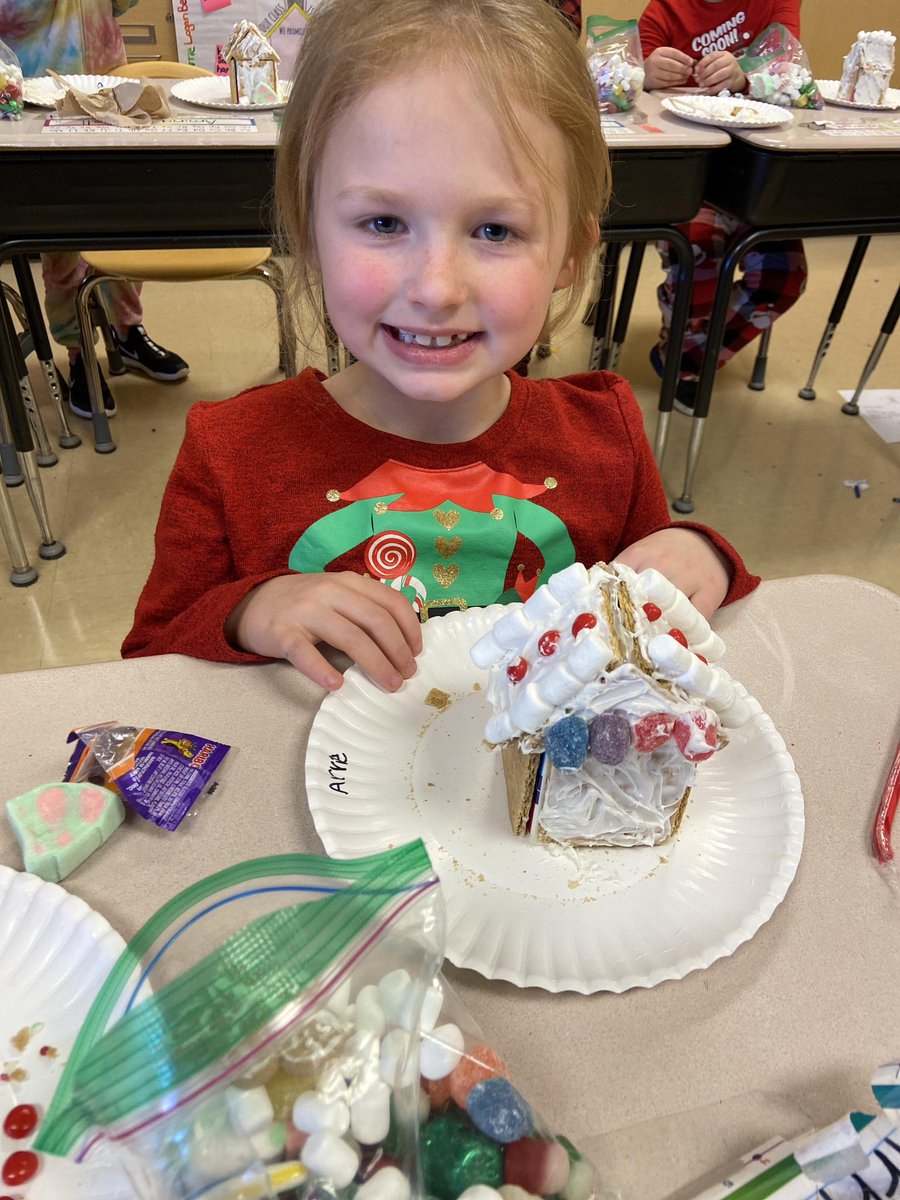 KatieMillerEd's tweet photo. These first graders LOVED making gingerbread houses during our party today! 🎄

Their families were extremely supportive and sent in LOTS of candy so they went home sweeter than ever. 🍭 https://t.co/qh1kiCYIeK