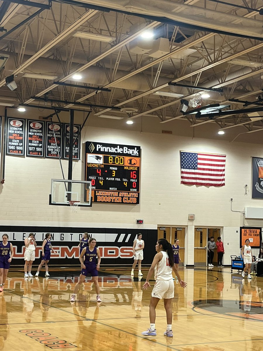 sullyDSS's tweet photo. Great wins for the boys and girls basketball teams today. Boys win 51-44 and the girls win 48-13! https://t.co/5dGTWOPAkR