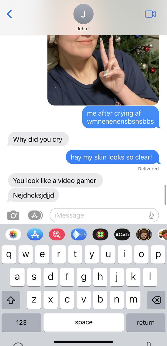 Do you send pictures to your best friend of you having mental breakdowns or are you normal??? 🤣🤣🤣