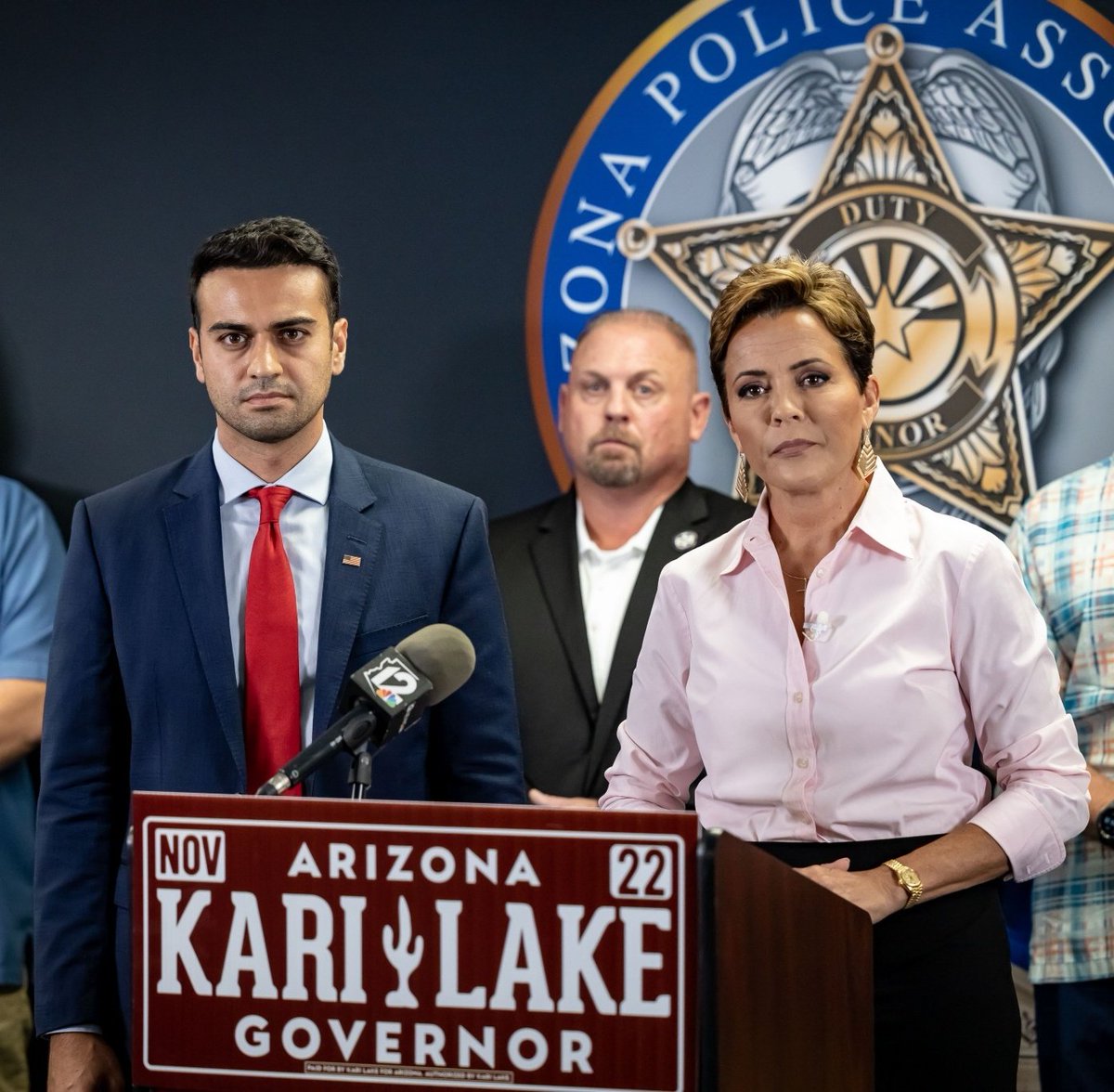 Kari Lake War Room tweet media