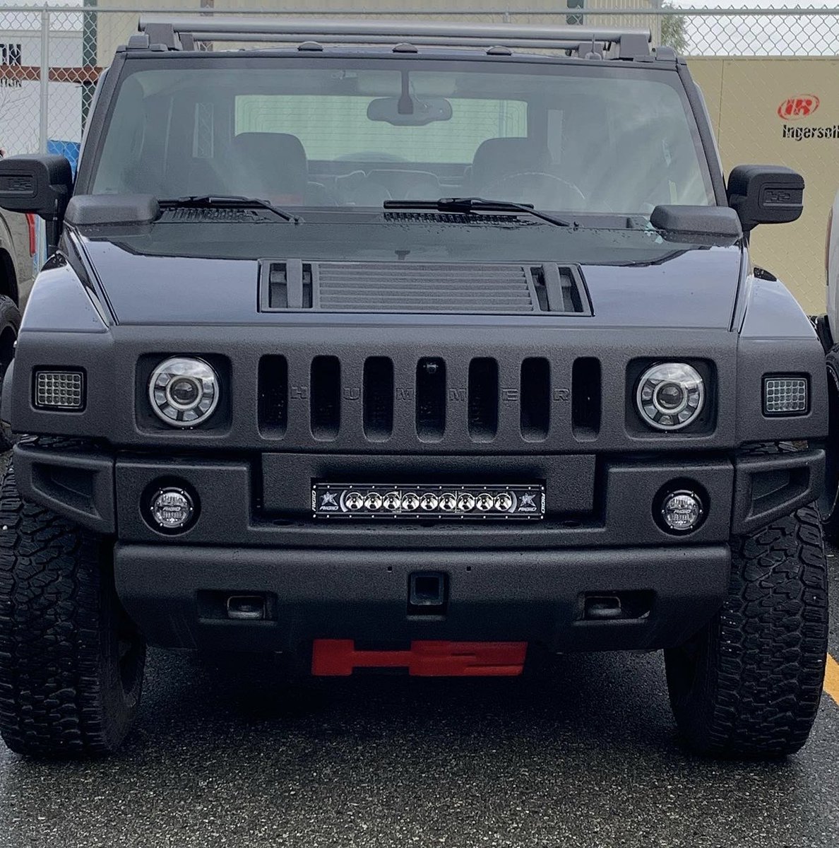 WolfHouseAK's tweet photo. Chris took my baby apart in Alaska! Did a huge upgrade. Totally redid sound system+sub, sound insulation, and added #FoxShocks and on and on. Then shipped it to Texas.
#hummer #hummerh2 #hummerh2sut #hummerlife #hummerxlife #overlandbound #hummerxclubalaska https://t.co/aZKcImaHrO