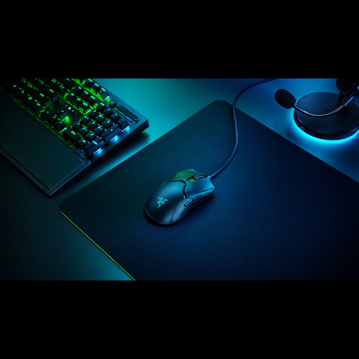 FairsideRomania's tweet photo. #Razer peripherals for gamers

Website: https://t.co/EdMP8gTLUs

#Fairside #Gaming #Community #Games #Gamers #Play #Fun #Team #Win #PC #Desktop #Setup #Challenge #Mouse #Mice #Keys #Buttons #Background #Lights #Peripherals #Gameplay #Ready #Players #SinglePlayer #Multiplayer #On https://t.co/fuNltnwGyl