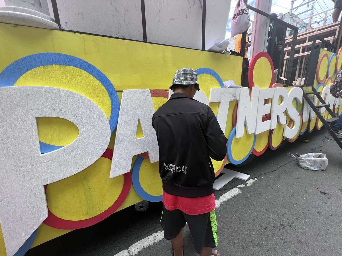 teamvicePH's tweet photo. Abangan ang float na MAGPAPASABOG 😱 ng GANDA at GOOD VIBES mamaya sa #MMFF2022ParadeOfTheStars! 😜💥

🚨Abangan sina VICE GANDA &amp; IVANA ALAWI, kasama ang cast ng #PartnersInCrime mula 4PM sa Welcome Rotonda hanggang QC Circle! https://t.co/J6Kl5jrGSt