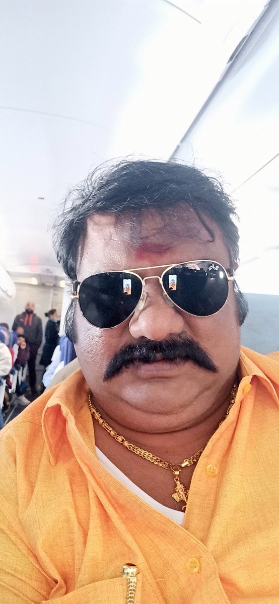 amchowdrythevar's tweet photo. எங்க அப்பா மாயாண்டிதேவர்
 நான் சௌத்ரிதேவர்  என் மகன் சுதர்சன்தேவர் விஷ்ணுதேவர்
தேவர் தான் எங்க அடையாளம் பேருக்கு பின்னாடி சேர்த்துக்கிட்டே தான் இருப்போம் https://t.co/g3xOyBls7j