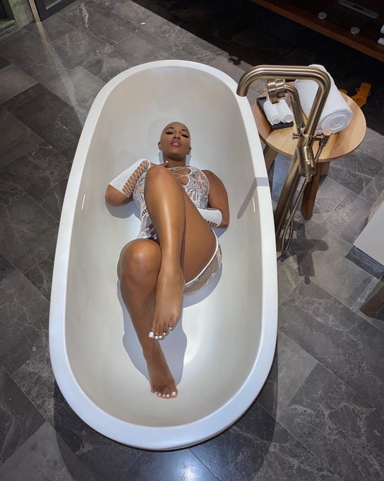 If it&rsquo;s small I enjoy the rest of the date&hellip; but it&rsquo;s a huge NO for me 😈 the legs lock up 🥴 https://t<a href="/tag/unpopularopinion"class="tags"><span>#unpopularopinion</span></a>