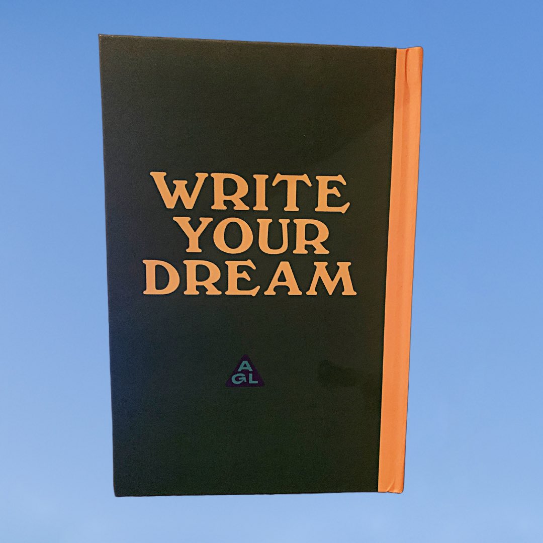 Franchise718's tweet photo. I dropped a journal called #AGoodBook. It’s now available for purchase. Think of it as a guide to help you achieve your bestself. https://t.co/Wc48B5gNlI #mentalhealth #blackmentalhelp #journaling https://t.co/J4YgfpfIIM