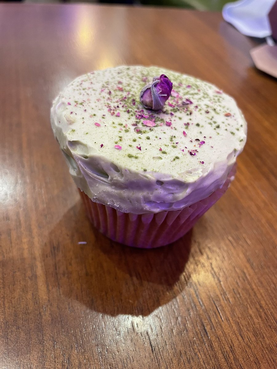 nora meek (slunchy➡️🦋) tweet media