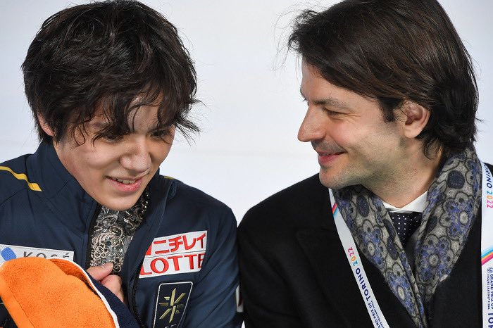 slambielfp's tweet photo. #GPFigure #GPFinal22 FS kiss&amp;cry
https://t.co/z7mhqh2PY7 https://t.co/aKxHVvwsNd