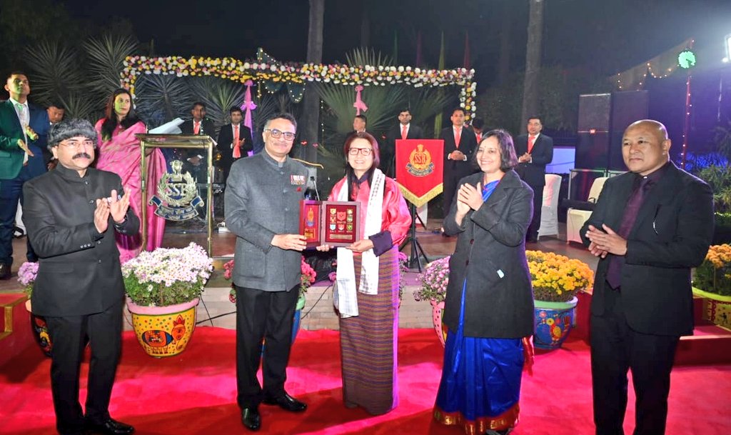 SSB_INDIA's tweet photo. #DGSSB expresses his heartfelt gratitude to the distinguished guest Excellency Ms Ugen Chozom, Deputy Chief of Mission, Royal Bhutanese Embassy for her gracious presence at 59th SSB Anniversary Day Dinner on December 20th 2022.

@PMOIndia
@HMOIndia
@Indiainbhutan https://t.co/3gIMT8MDpa