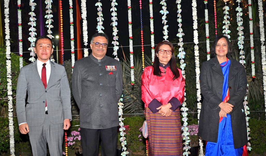 SSB_INDIA's tweet photo. #DGSSB expresses his heartfelt gratitude to the distinguished guest Excellency Ms Ugen Chozom, Deputy Chief of Mission, Royal Bhutanese Embassy for her gracious presence at 59th SSB Anniversary Day Dinner on December 20th 2022.

@PMOIndia
@HMOIndia
@Indiainbhutan https://t.co/3gIMT8MDpa