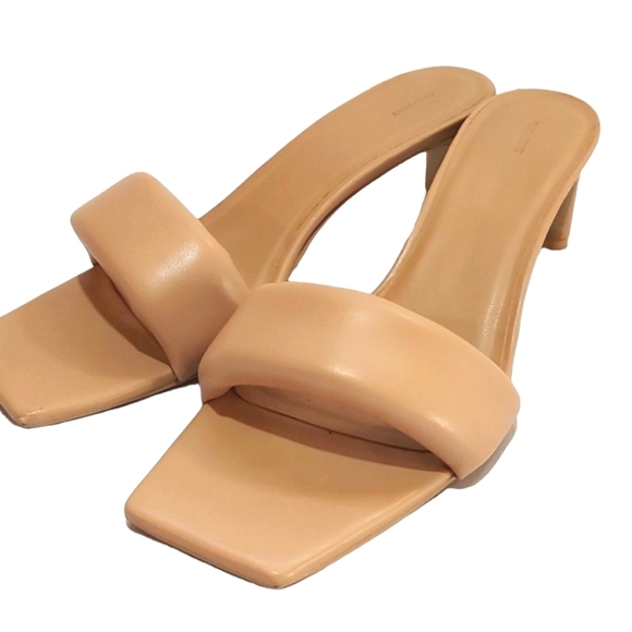 secondcycle's tweet image. So good I had to share! Check out all the items I'm loving on @Poshmarkapp from @shopkateandco #poshmark #fashion #style #shopmycloset #oakfort #kateco #alphalete: posh.mk/mgFDSO7JVvb