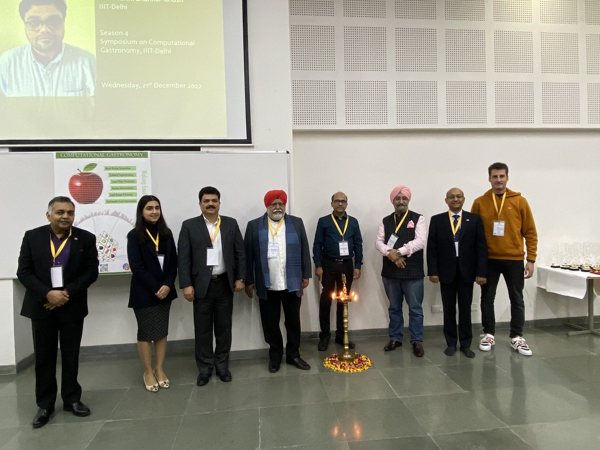 IIITDelhi's tweet image. #IIITD hosts the 4th edition of its ‘Symposium on Computational Gastronomy’ today.
Prof. Ranjan Bose (Director, IIITD) & Dr. Ganesh Bagler (#IIITDFaculty & Organizer of #Gastrosym2022) welcomed all the guests to the inauguration ceremony which started with lighting of the lamp.