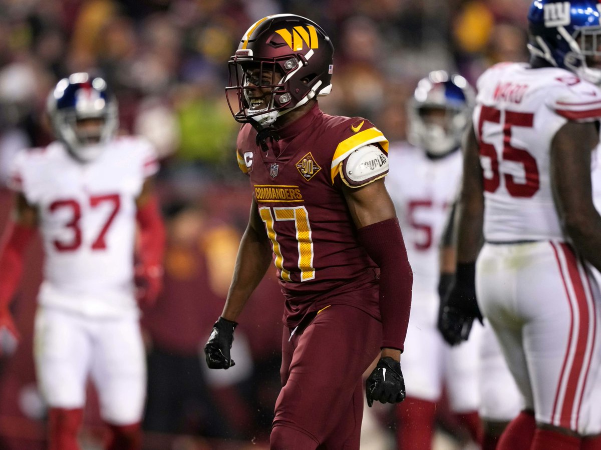 barstoolsports's tweet photo. Jay Gruden Says The Flag On Terry McLaurin Is The Worst Call He's Ever Seen And Calls For The Ref's Suspension https://t.co/AIBSr7SVmY https://t.co/mcvPuxSGTy