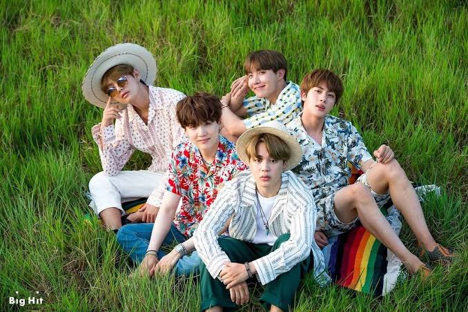 CrisKlay1003's tweet photo. When they literally went here :)) Hayyy dinadaanan lang kita tapos nilakad ka na nila 😭😭 @bts_bighit #BTSSummerPackage2017 https://t.co/vxbECLmgPf