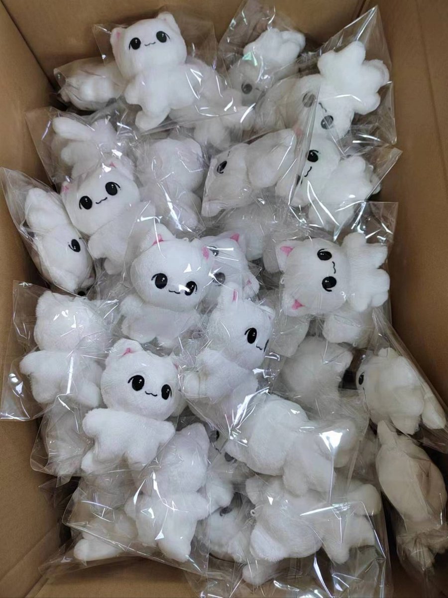용뭉이 제작이 완료되었습니다!
이번주나 다음주 중으로 공장에서 중국 배대지로 배송될 예정입니다.
최대한 빠르게 받아보실 수 있도록 노력하겠습니다. 🥰