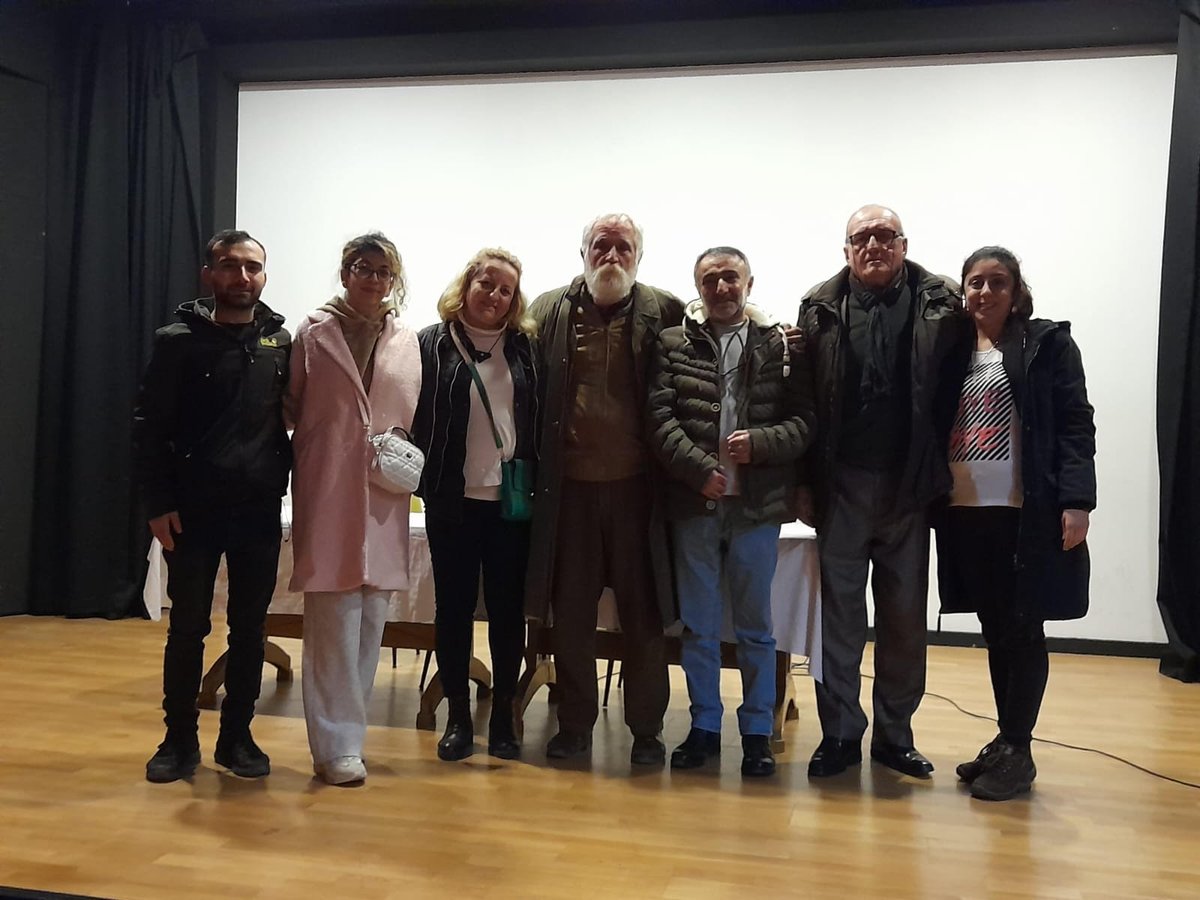 temeldemirer's tweet image. 20 Aralık 2022: Alibeyköy Pir Sultan Derneği’ndeki #MaraşKatliamı, #Roboski, #19Aralık2000 PANELİ’NDEN KARELER

#MarasKatliamınıUnutmayacağız
#MaraşKatliamınıUnutma
#AlevilikTorbayaSığmaz
#19aralıkdevamediyor
#19AralıkKatliamı
#19aralık
#Roboski10SalDerbasBu 
#RoboskiMassacre