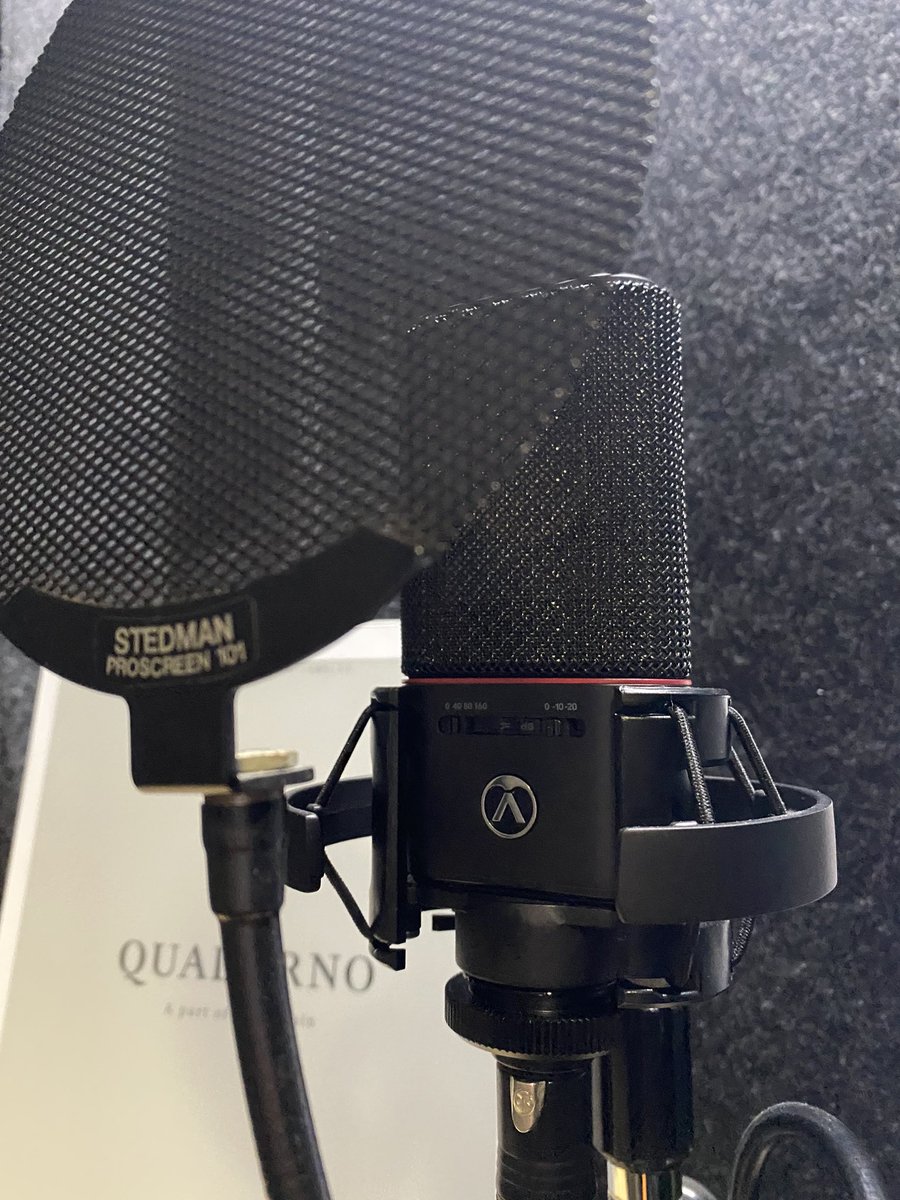 我が家の簡易防音室（VERY-Q）

マイク AustrianAudio OC18
マイクプリ Focusrite ISA One
オーディオI/F MOTU UltraLite
ヘッドホン SENNHEISER HD25-1Ⅱ