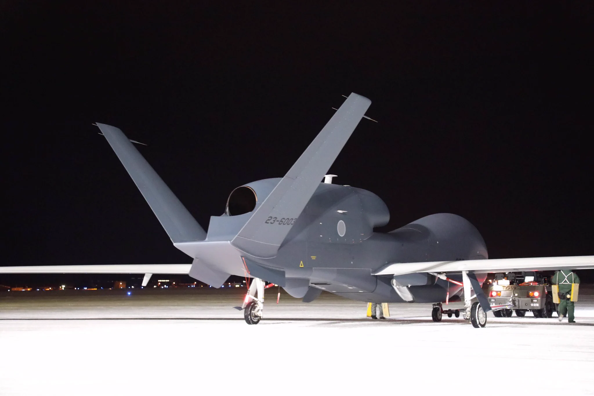 1/200 RQ-4 グローバルホーク 航空自衛隊 防衛省・自衛隊 on X: 