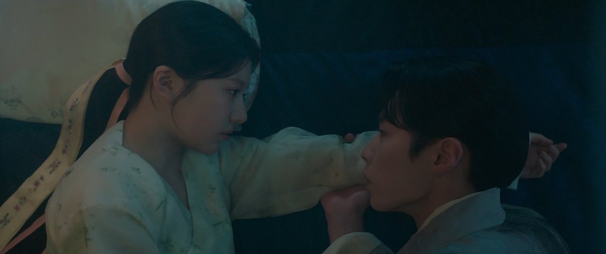 kdramafn's tweet photo. Mentally, I'm here.

#AlchemyOfSouls2Ep4 
#AlchemyOfSouls2Ep5 https://t.co/oejzYb44yh