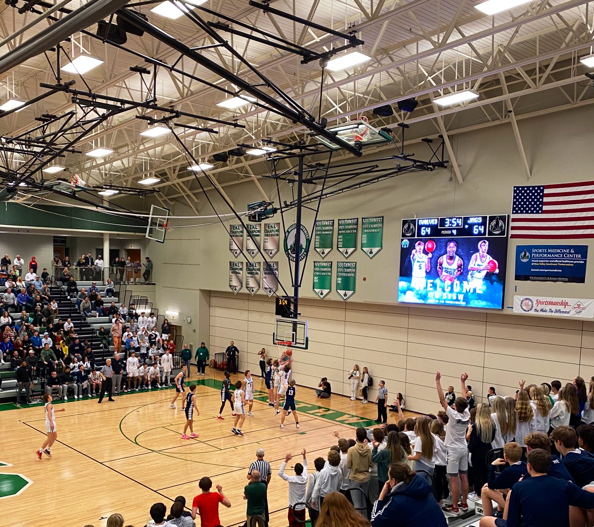 SWTimberwolves's tweet photo. BVSW Basketball Boys with a great game vs Mill Valley! Final score 76-71. #ProtectThePack🐺🏀 https://t.co/5xMtC6XY6b
