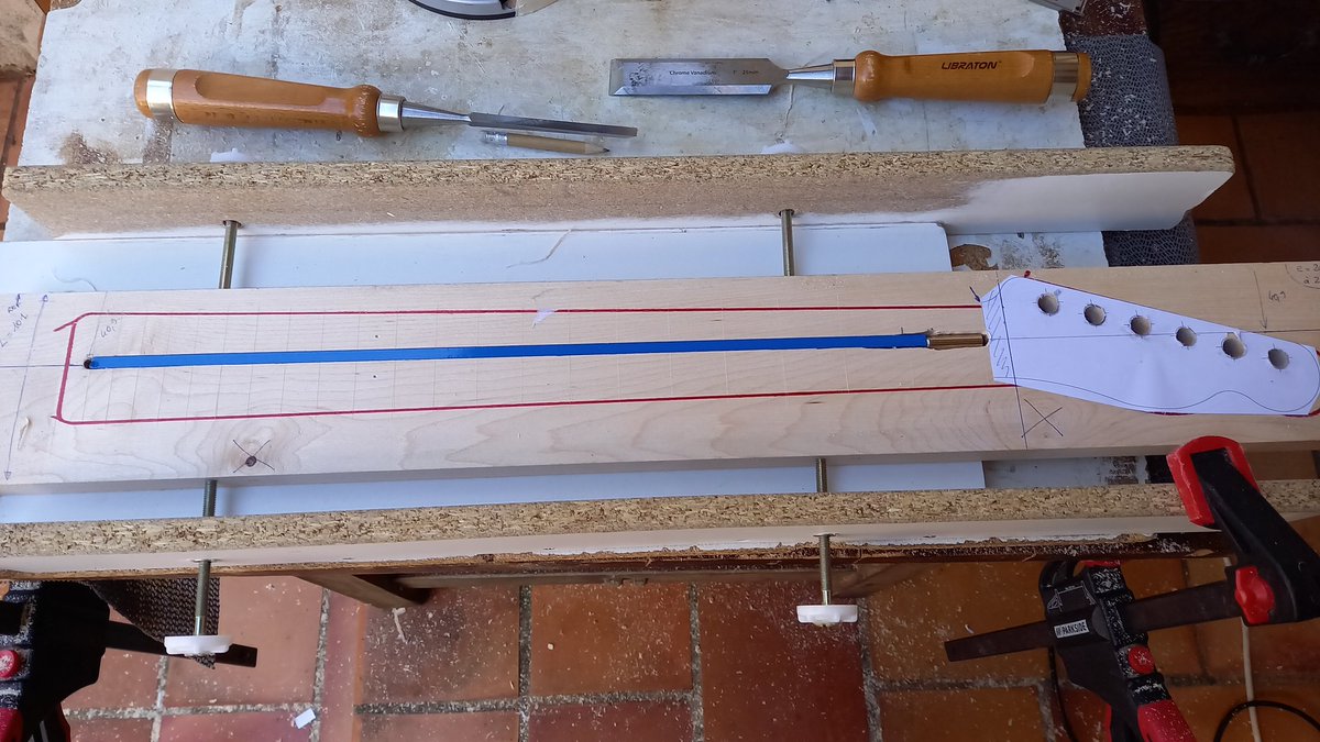 pguenebaud's tweet photo. Le #trussrod est maintenant intégré dans mon futur manche de type #telecaster #fender... https://t.co/GBnnY9l9eL