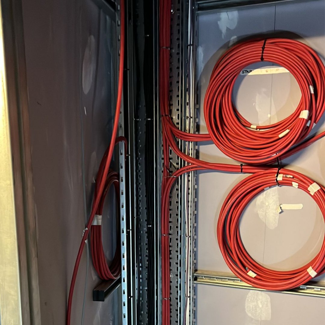 sgeservices's tweet photo. Communal install  at a current new build development.

#electrical #installtions #sitework #newbuild #sitelife #electricalcontractors #surrey #install #surreycompany #sparkylife #electrician #communal #cables #niceic #neatwork #standards #niceiccontractor #installwork https://t.co/pMf9kqIMF6