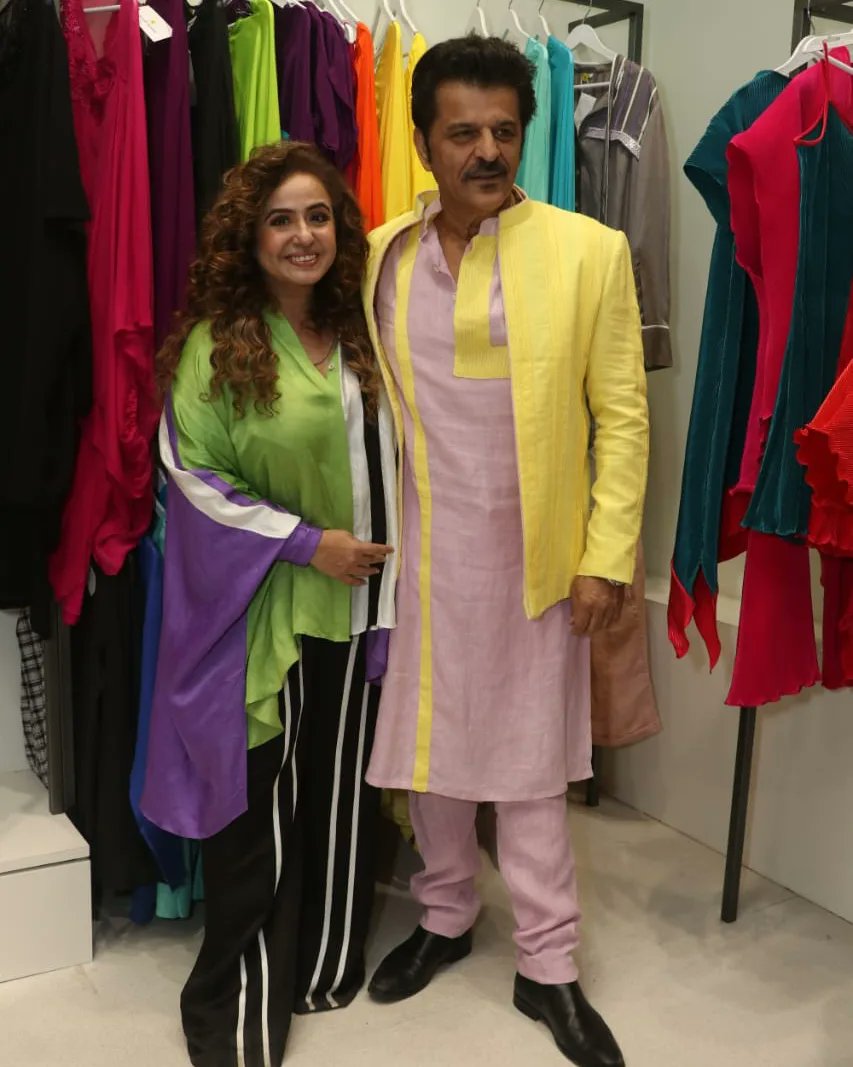 Acclaimed Label Wendell Rodricks collaborated with renowned actor and host, Vandana Sajnani for a pop-up at their flagship store in Juhu, Mumbai. 

#WendellRodricks #VandanaSajnani #Launch #FlagshipStore #NewCollection #HolidaySeason #PNK