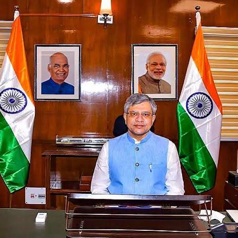 RAHULKU74483453's tweet photo. #RailMin_ClearAll_Waiting @PMOIndia @AmitShah @AshwiniVaishnaw @arjunrammeghwal @DeepakBhaardwaj @drmmalda @DrSatishPoonia @narendramodi @RailMinIndia @KumariDiya @manojkjhadu https://t.co/7mbdeYviyh