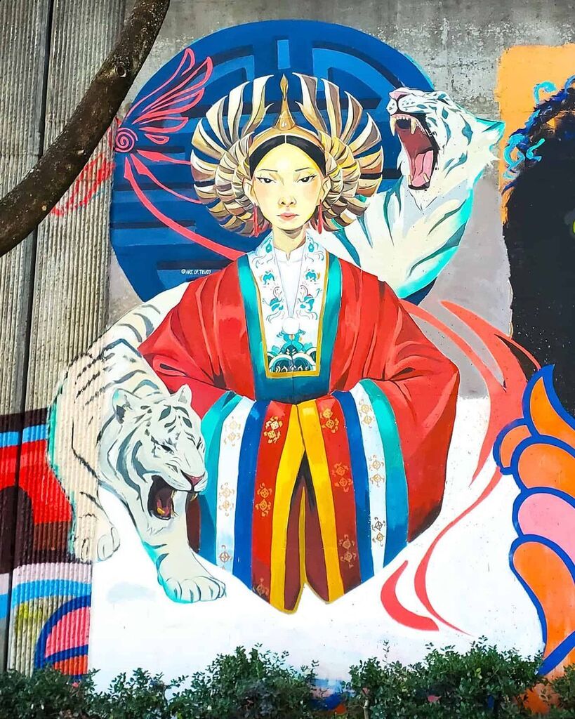 streetartUS's tweet photo. #Streetart by #TrudyTran @trudytranart in #Atlanta, Georgia, USA, for #ForwardWarrior @orwardwarrior
Photo by @atlanta_street_art_map
More info at: https://t.co/pDG55bW4Zc
Via @cultureforfreedom
 https://t.co/9R1tAsWJ1n https://t.co/2OEnuSGOlg