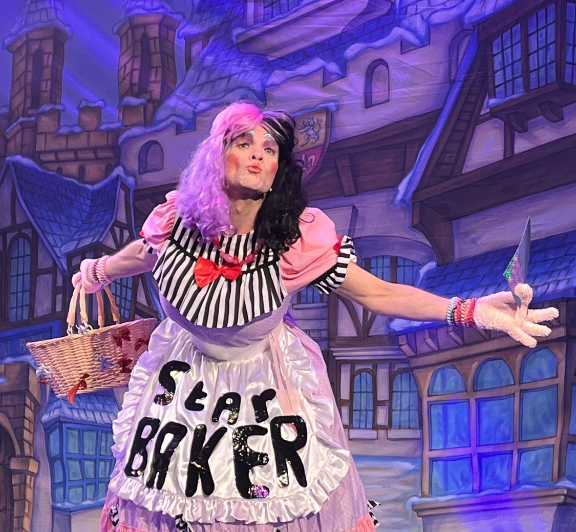 Lincoln_BIG's tweet photo. Yesterday we saw the brilliant Rapunzel at @LincolnDrill and were singing along from the get-go!

Get ready for impressive vocals, slapstick comedy and brilliant stage designs.

Running until January 2nd, it's not too late to book your tickets👉https://t.co/IgYhOROvJx

📸@jmpltd https://t.co/0S2Zt29j3s