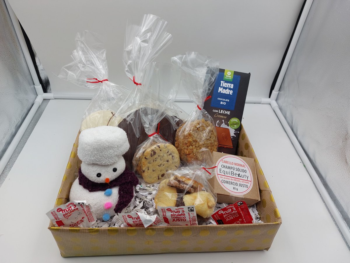 dulcebide's tweet photo. Última oportunidad!!
Dulcebide y Eskubidenda sorteamos 3 cestas de Navidad con diferentes productos de nuestros puntos de venta como palmeras, galletas, calendarios y mucho más. https://t.co/Jevb440jne