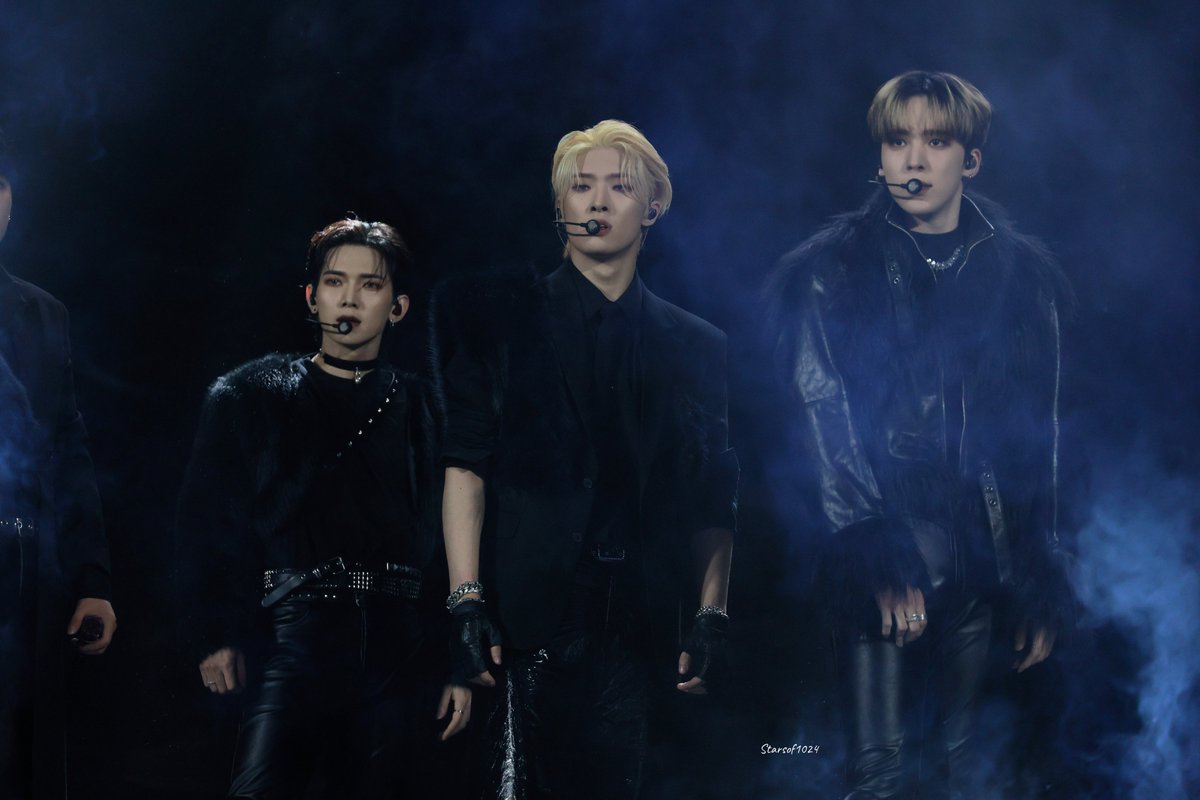 Starsof1024's tweet image. 221216 가요대축제 
👑👑👑

#에이티즈 #ATEEZ #여상 #YEOSANG #민기 #MINGI #윤호 #YUNHO