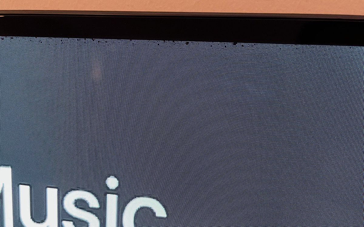 yekocak's tweet photo. @LGElectronics 1-Buying a premium Oled TV such as 65" GX, you think that will be the highest-quality and that you will use it for long time for this price levels ( at least for the promised product life time - 10 years). Using it rarely for entertainment, noticed huge dead pixel clusters! https://t.co/4vdWZpqeQb