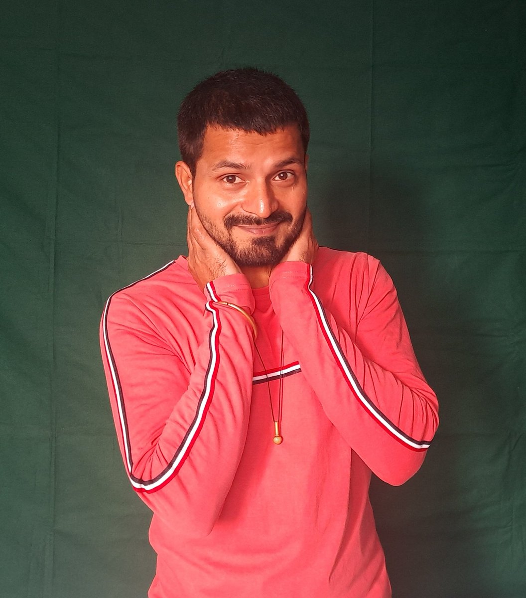 iamssr31's tweet photo. सौ सौ बार तेरा शुक्रिया, मेरे हमदर्द, मेरे हमराज़..!
तेरे इश्क की इनायत में, ये इंसान बदल गया..!!
#ग़ज़लाँश ✍️
© - सागर सिंह राजपूत ✍️
.
#SSR #SAAGARSINGHRAJPUT #SAGARSINGHRAJPUT #सागर_सिंह_राजपूत #SSR_की_कलम_से #SSR_KI_KALAM_SE https://t.co/ZMsVJLNl2U