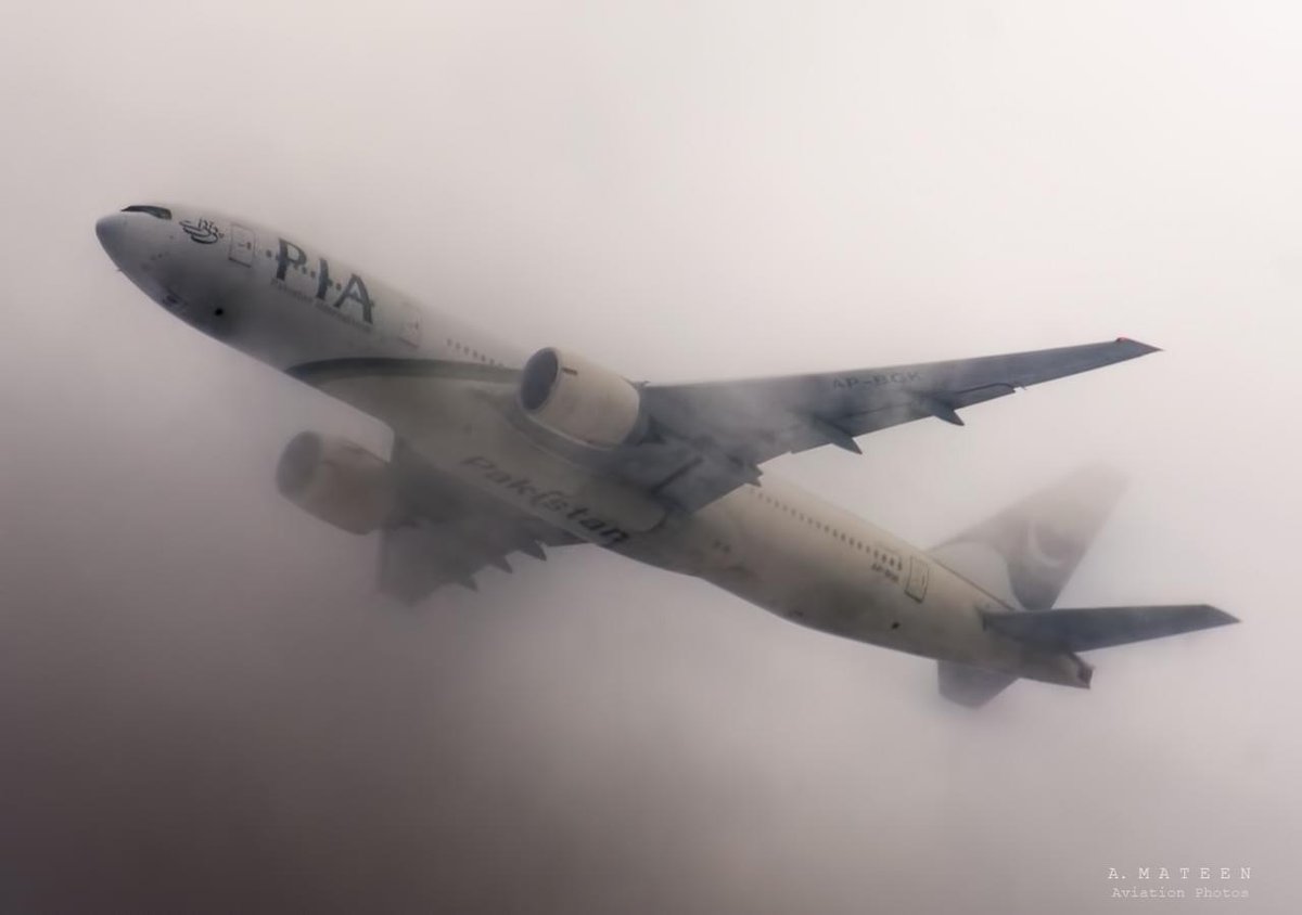 Official_PIA's tweet photo. Due to Fog/Smog &amp; low visibility at at #Lahore, #PIA is temporarily shifting its flights, operating to/from Allama Iqbal Airport Lahore, between 10PM-11AM, to #Islamabad International Airport; with immediate effect. Kindly contact 111 786 786 for update on flight info &amp; changes https://t.co/deZkOYq66y