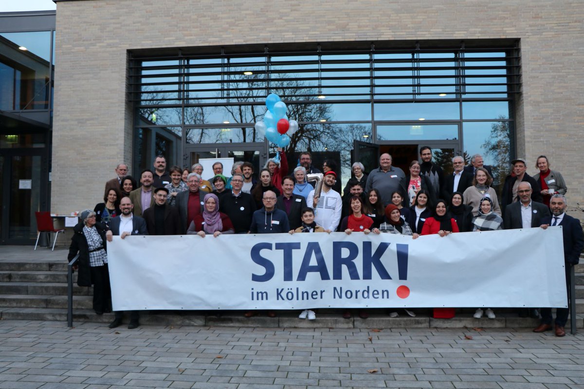 stark_koeln's tweet photo. Wir wünschen schöne und erholsame Feiertage und einen guten Start ins Jahr 2023! Mit der Energie aus dem 7-jährigen Jubiläum sind wir in der Planungsphase für das kommende Jahr und bleiben an den Themen des Kölner Nordens dran!! Unterstützung gerne unter https://t.co/86sCruf13n https://t.co/7WXjTPfD2q