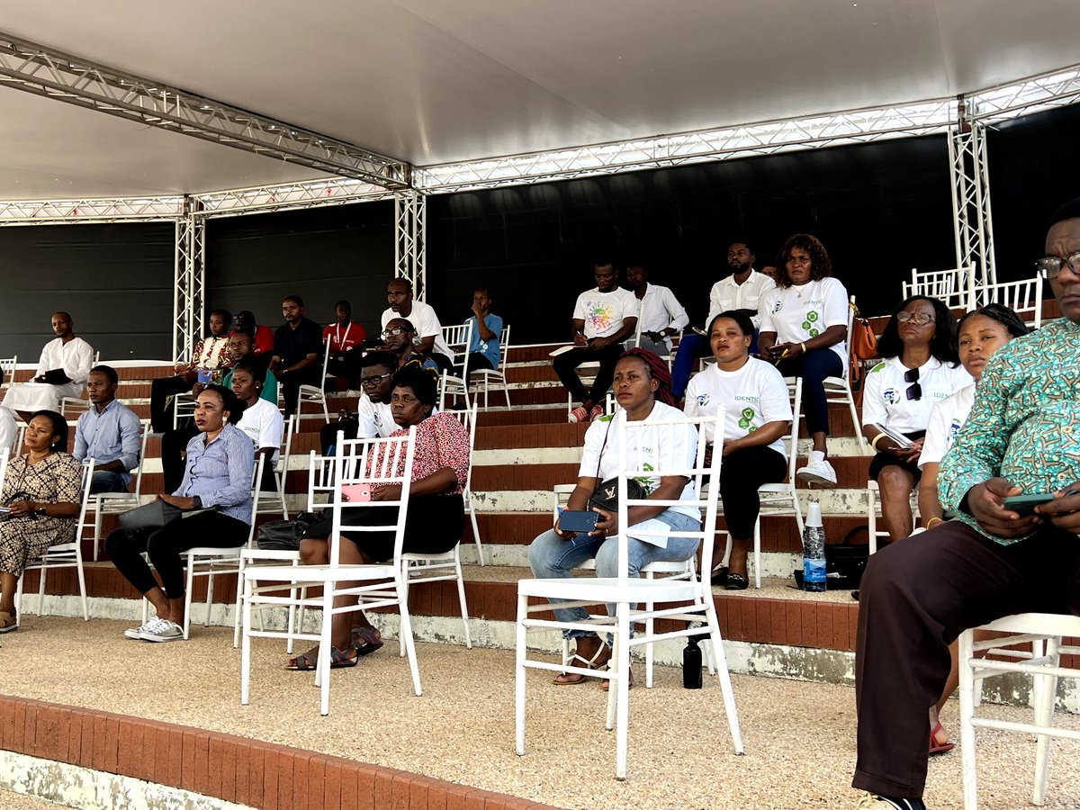 Hemos tenido la oportunidad de presentar el Pasaporte de Aprendizaje y los Libros de Texto Digitales Accesibles a docentes en el <a href="/TEGCampus1/">TEG Campus 🇬🇶</a>.
Ambas iniciativas enfocadas en mejorar la calidad educativa de los niños y niñas, incluyendo los que tienen alguna discapacidad.