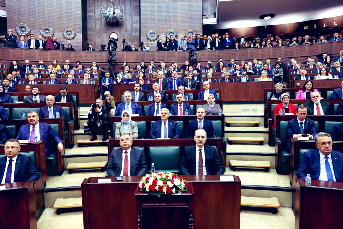 omererdalclk's tweet photo. Genel Başkanımız ve Cumhurbaşkanımız @RTErdogan ’ın katılımıyla @Akparti Grup toplantımızı gerçekleştirdik. Hayırlı uğurlu olsun.. 

2023 Hedefimiz doğrultusunda Grup toplantımıza yoğun katılım, coşku ve heyecan muhteşemdi. 

#TürkiyeYüzyılı 🇹🇷 https://t.co/feNcirMFqw