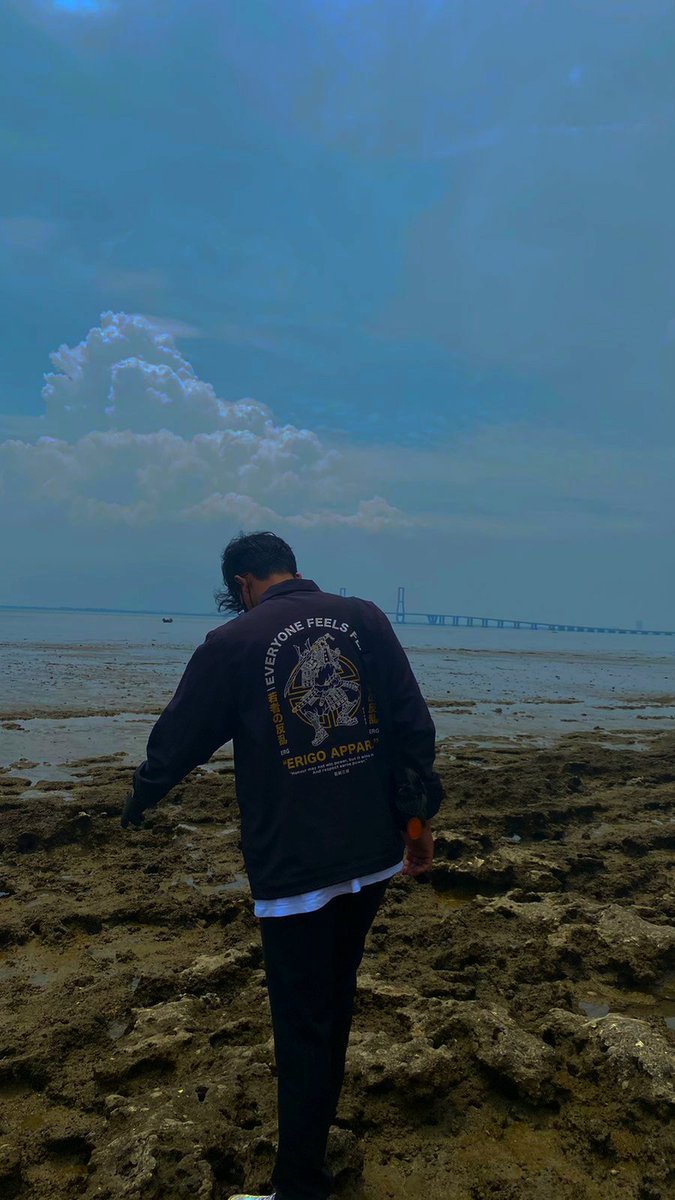AlfianPromotor's tweet photo. Kalo ketemu langsung peluk aja.
Wkwkwkwkw
.
.
#ffffffffff #follow #lblb #cogan #coganindonesia #cowoksange https://t.co/smC2XXNQ2T