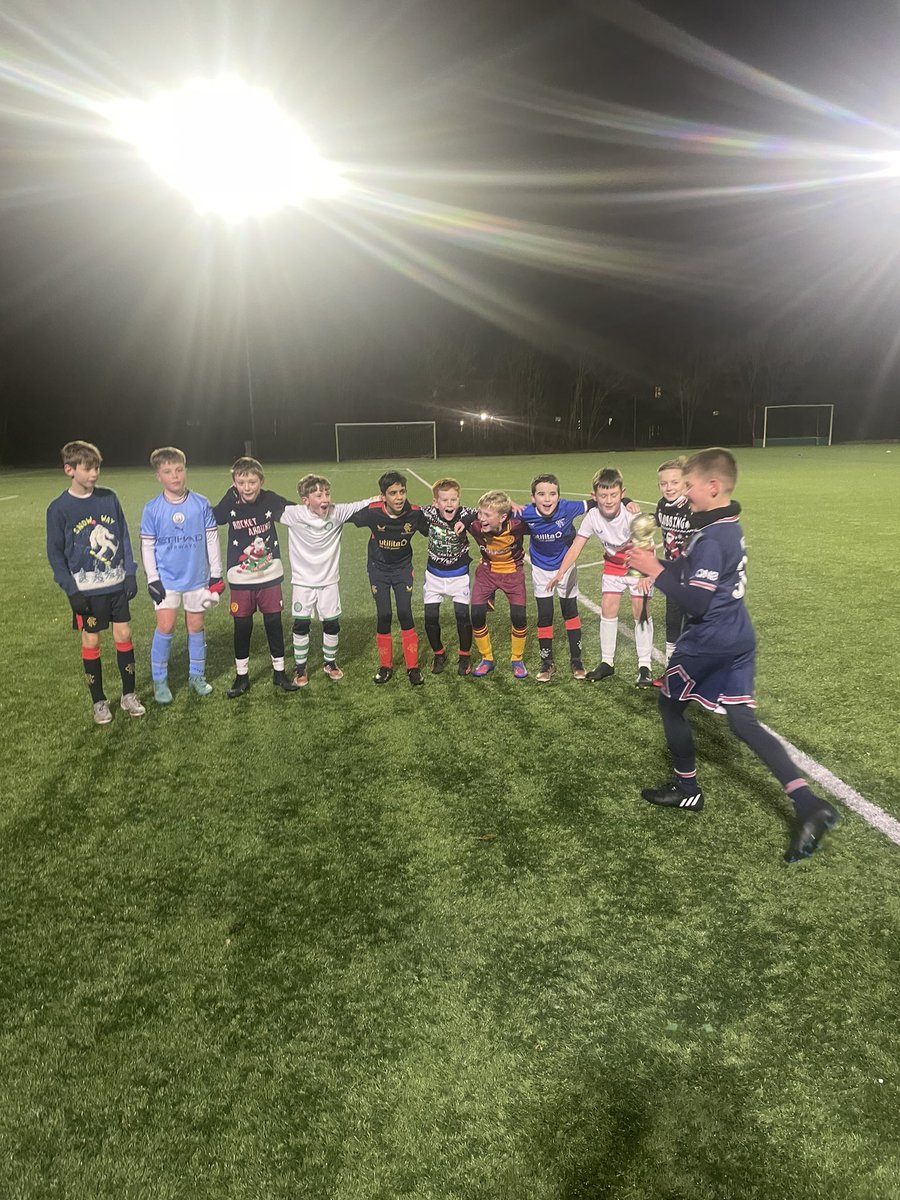 the2012gaffer's tweet image. That’s a wrap on Season 2022 for the 2012s. Good laugh with boys on last training night. Lots of plans for 2023. Watch this space we will be back ready to go in a couple of weeks 👍⚽️🎄@wosfa_