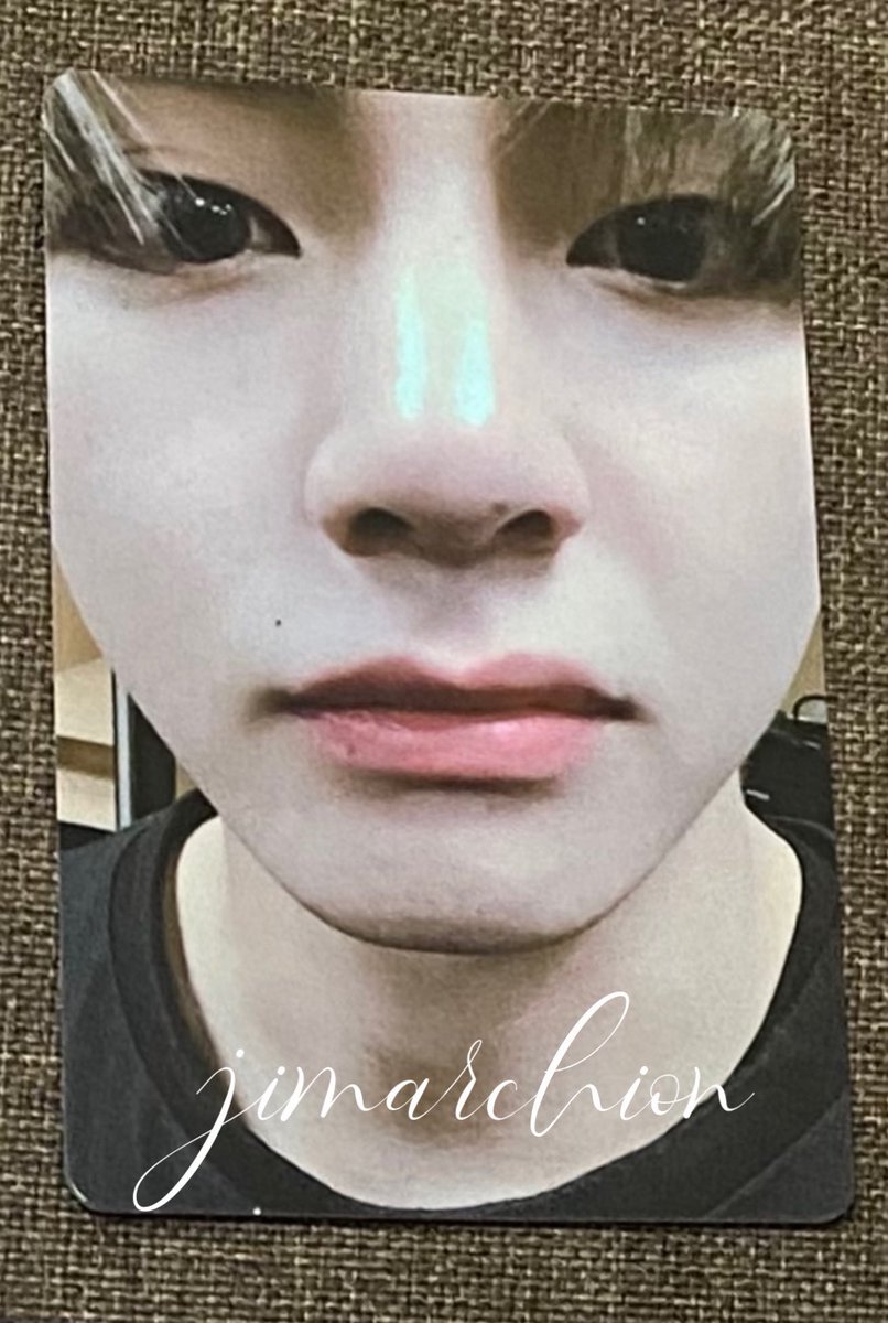 rmvhaul's tweet photo. my bns twt is shadowbanned again so i'll sell it here 

( wts • lfb • bts • ph )

taehyung ly new york photocard

• onhand
• ₱6,500
• mint condi
• prio payo

dm if interested

ly ny love yourself pc dvd taehyung tae v https://t.co/FSVI0TmI5c