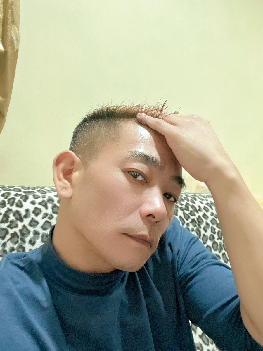 《有幸與妳相愛》
無論我們最後生疏成什麼樣子曾經對你的好都是真的就算終有一散也別辜負相遇希望你不後悔認識我也是真的快樂過但是，如果能回到以前我會選擇不認識你不是我後悔是我不能面對現在的結局。