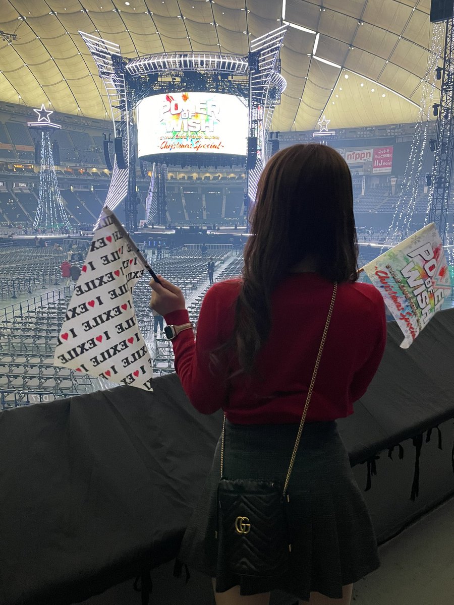 __takapi__'s tweet photo. POW Christmas Special 1221
東京ドーム　ライト1列目😭

敬浩も構ってくれたのだけどてっちゃんからの焦らしファンサで2人とも心打ち砕かれた
あきらさんもまきさんもありがとうもうスタンド最前しか入りたくありません https://t.co/Ac1Cs0tSpI